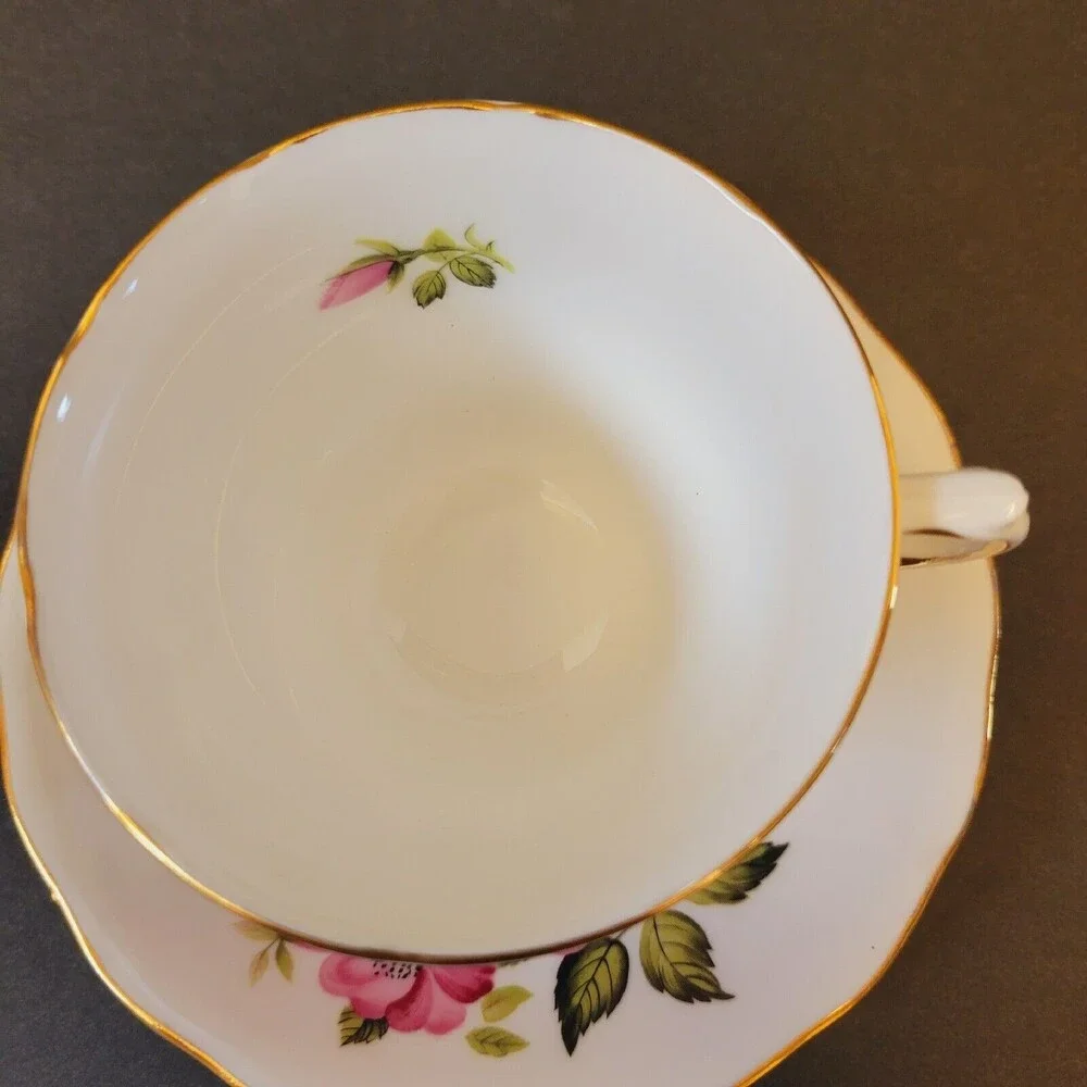 Vtg Royal Vale England Hand Painted Pink  Floral Design Teacup & Saucer Set
